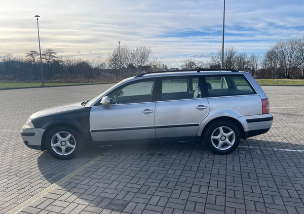 Volkswagen Passat cena 4900 przebieg: 260000, rok produkcji 2004 z Paczków małe 46